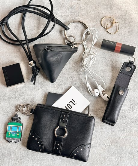 stud multi pouch charm A703