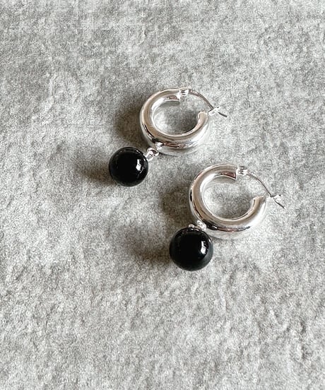 black onyx hoop pierce D406