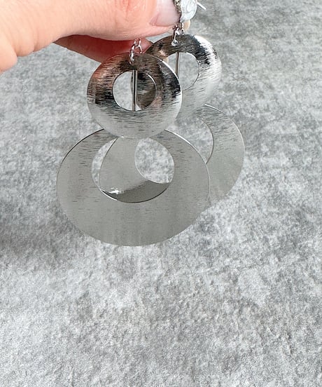 big circle pierce D405