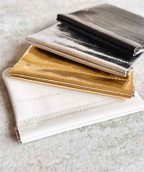 metallic enamel pouch E508