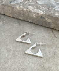 triangle pierce G414