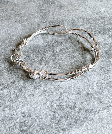 string bracelet A404
