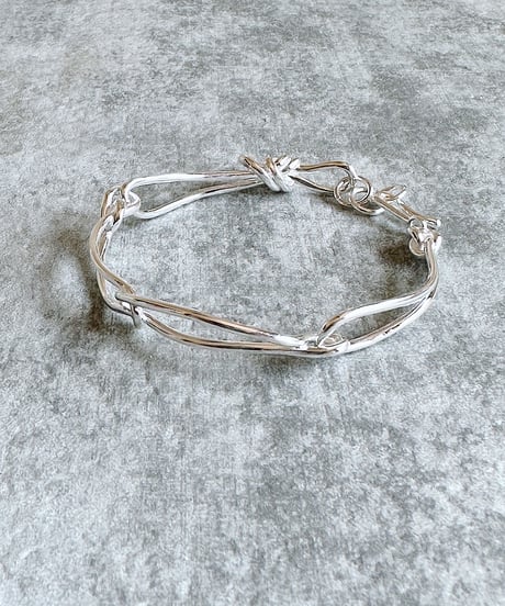 string bracelet A404