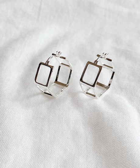 hexagon hoop pierce E205