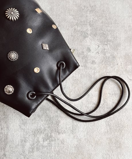 concho drawstring shoulder bag A701