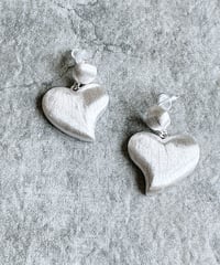heart pierce B411