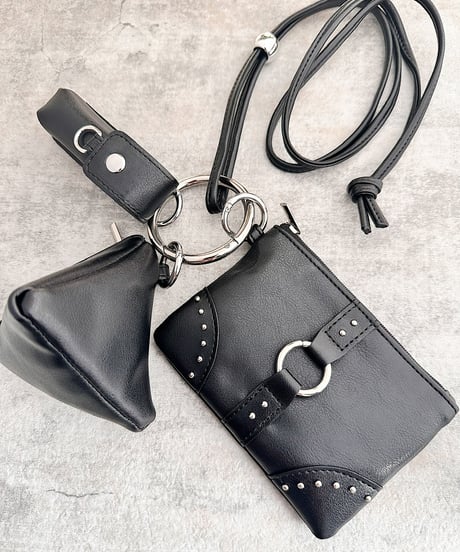 stud multi pouch charm A703