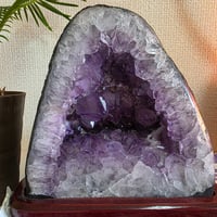ヒーリングパワー溢れるアメジストドーム