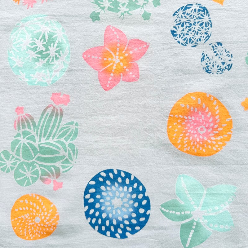 【美品】伊と幸ROWSILK手染め（友禅染）正絹（トールサイズ） 伊勢木綿 textile手ぬぐい／となりどうし