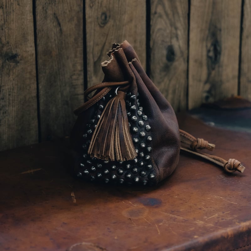 OLD MOUNTAIN DOG POUCH スタッズ　レザー　ポーチ　未使用 DOG POUCH | old mountain