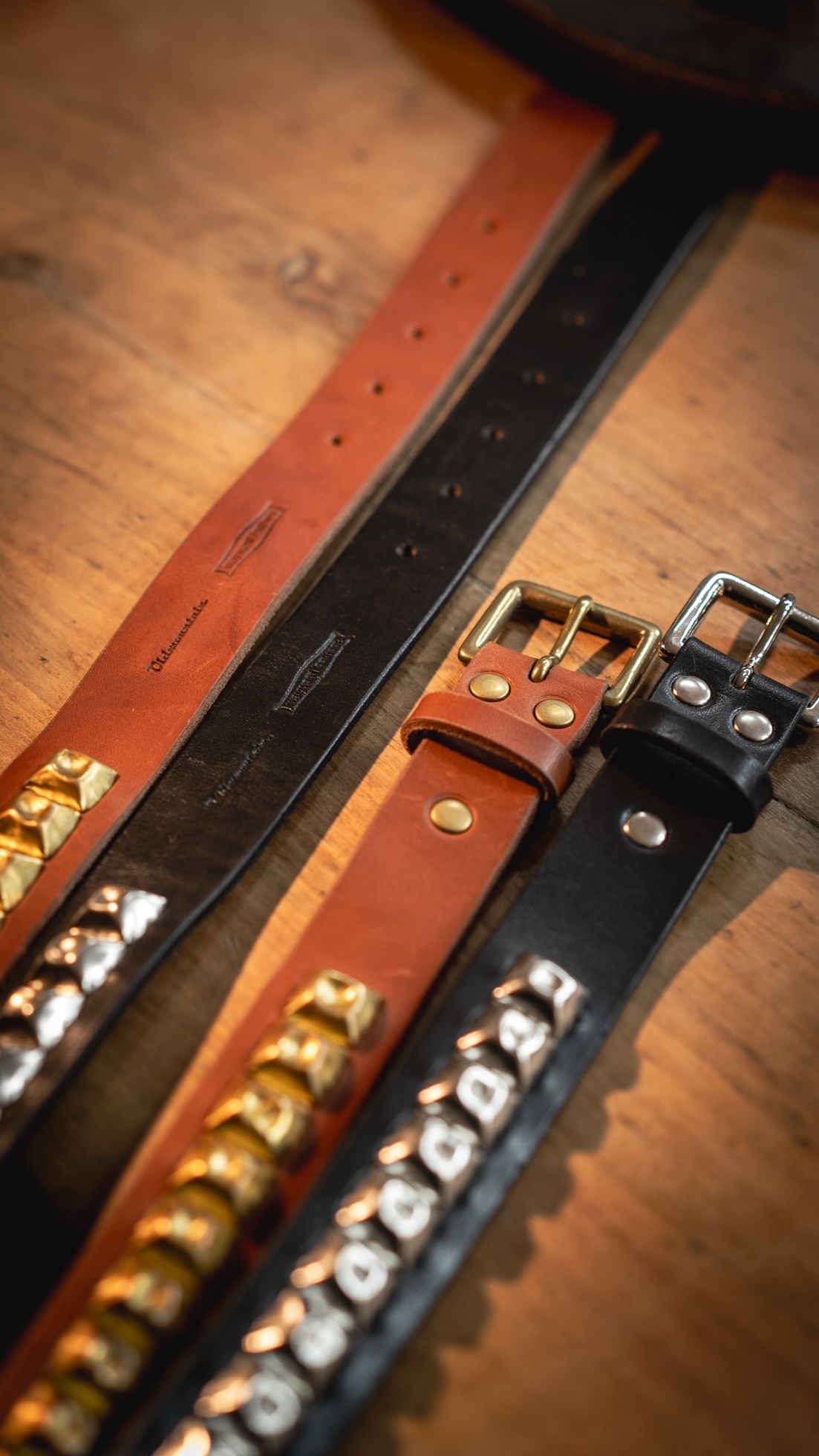 VINTAGE WORKS スタッズ レザーベルト ブラウン 高級 極厚 VINTAGE WORKS スタッズ レザーベルト ブラウン 高級 極厚