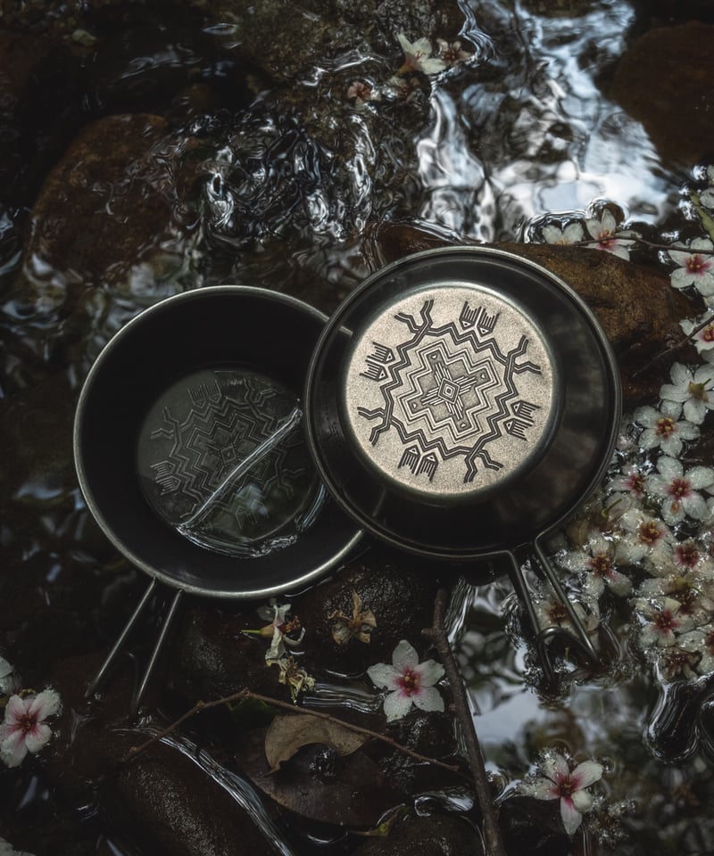 VINTAGE BLACK SIERRA | old mountain