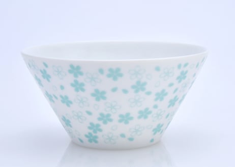 桜モチーフ　マルチボール（水色）　／　CHERRY BLOSSOM MOTIF MULTI BOWL  PALE BLUE