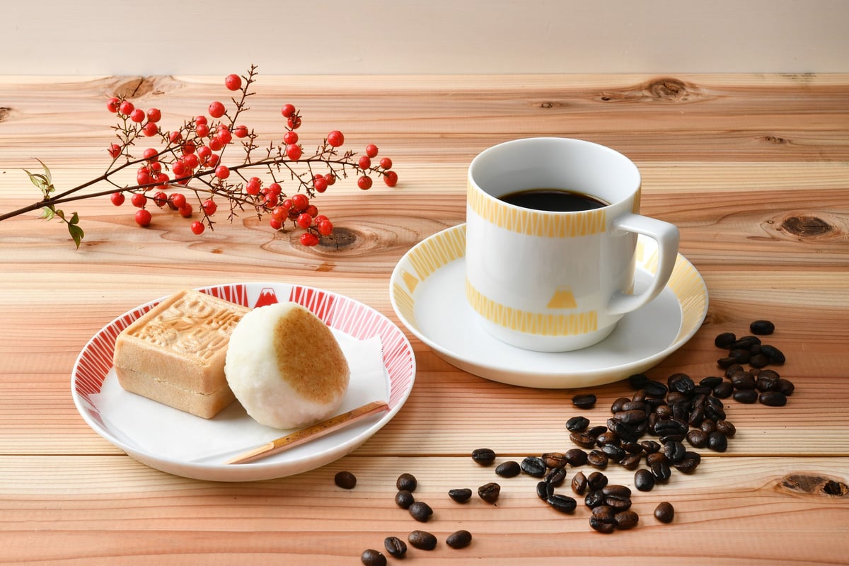 富士山モチーフ プレート（S） 金 ／ Mt.FUJI MOTIF PLATE (S) GO