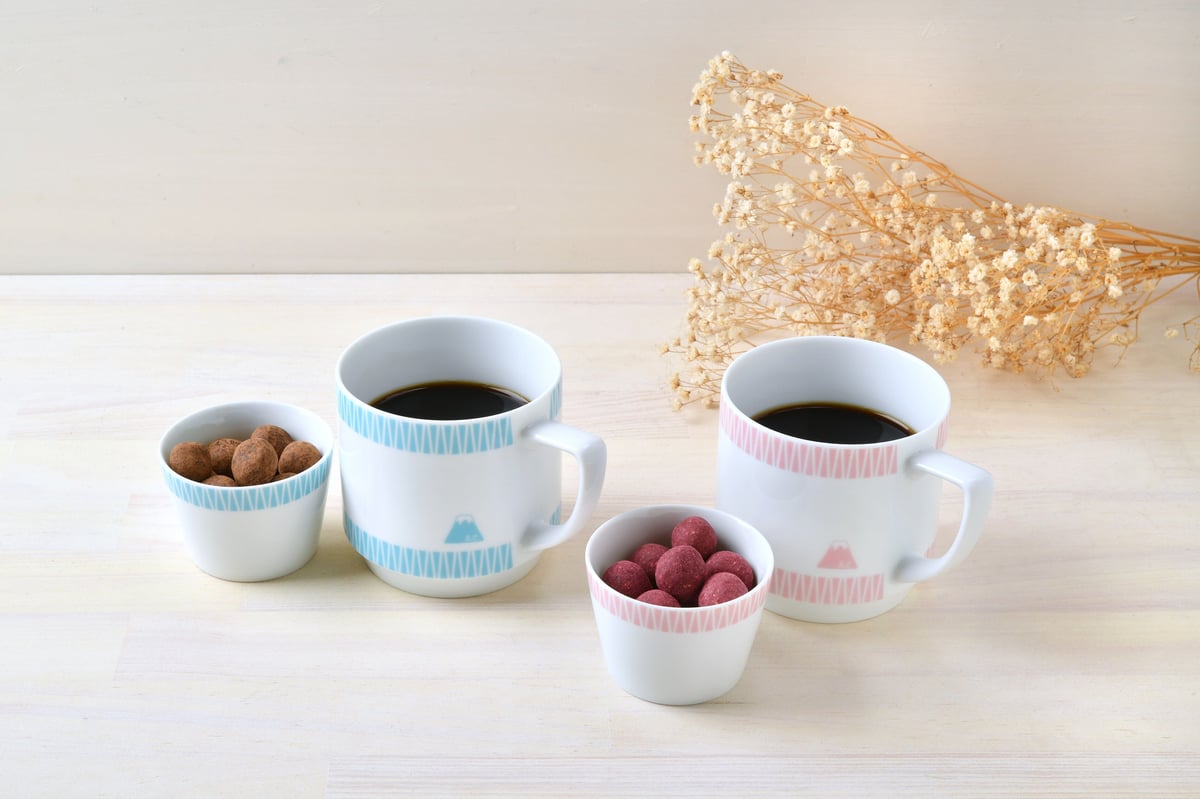 純銀 NHK記念品　ミニカップ 3客セット　総重量：約92.42g 富士山モチーフ マグカップ（銀） ／ Mt.FUJI MOTIF MUG SILVER |