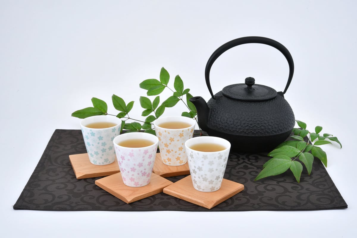 桜モチーフ カップ（H） ピンク ／ CHERRY BLOSSOM MOTIF CUP (H)