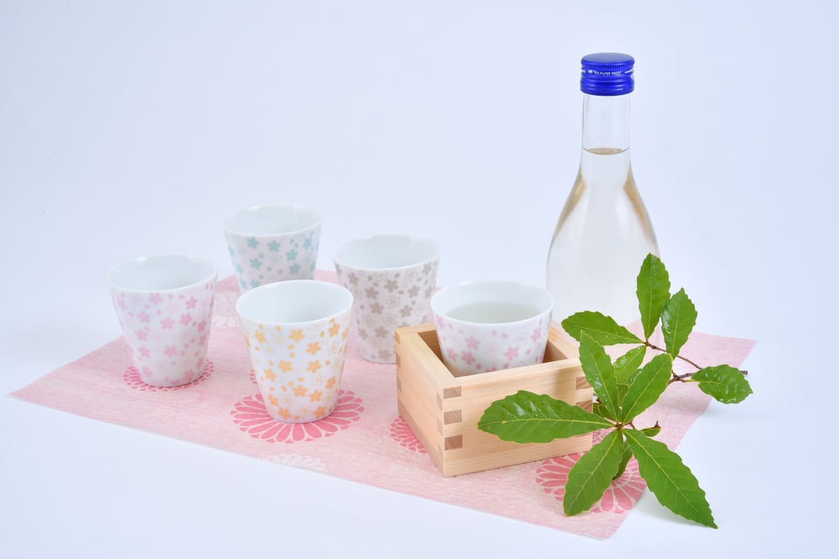 桜モチーフ カップ（H） ピンク ／ CHERRY BLOSSOM MOTIF CUP (H)