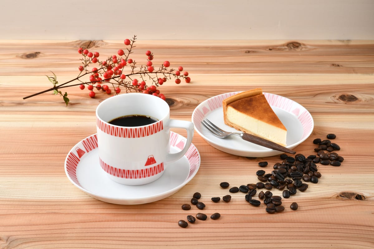 富士山モチーフ プレート（S） 金 ／ Mt.FUJI MOTIF PLATE (S) GO