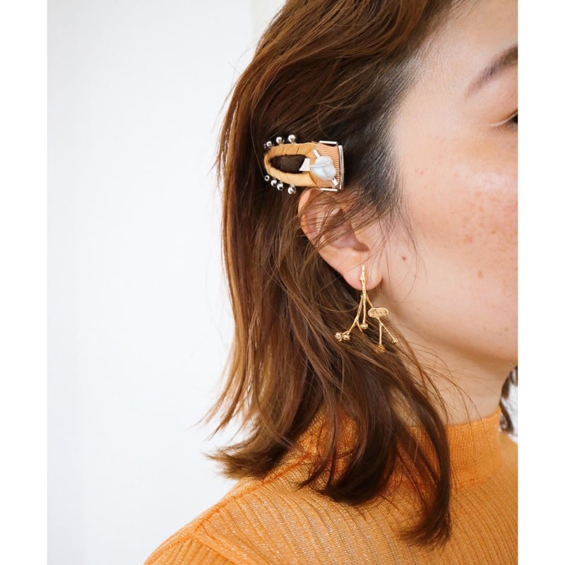 ゴールドかすみ草×ベージュ　イヤリング　シンプル　ハンドメイド 楽天市場】〈770円福袋チケット対象〉ピアス イヤリング