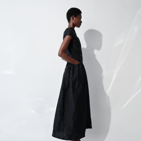 DK29-03-D01／Ny Shadow Border Gathered Dress／2COLORS