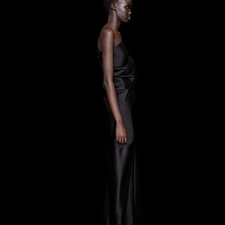 DK30-05A/B-D02／BONOTTO Liquid Wool Satin / Acetate Double Satin One-shoulder Dress／3COLORS