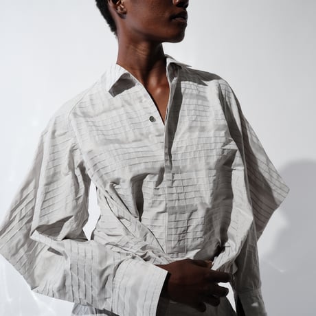 DK29-03-B03／Ny Shadow Border Twisted Blouse／2COLORS