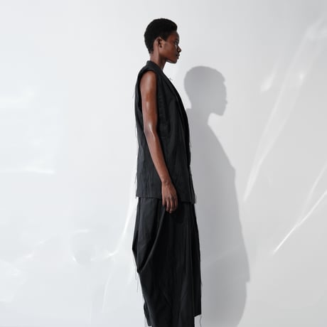 DK29-08-V02／Whisper Flow Cut Jacquard Sleeveless Jacket／2COLORS