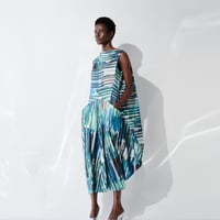 DK29-01-D05／“Hybrid Motion” Print ／ Rayon Cotton Satin Sleeveless Dress／2COLORS