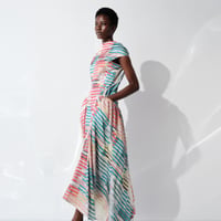 DK29-01-D01／“Hybrid Motion” Print ／ Rayon Cotton Satin Gathered Dress／2COLORS