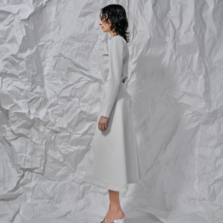 DK28-CS02-S03／Camellia Resilient Ponte Flared Skirt／2COLORS