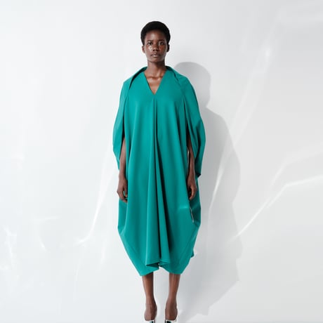 DK29-CS03-O09／40/1 Strong Twist SZ Soft Stretch Ponte V-Neck Dress／2COLORS