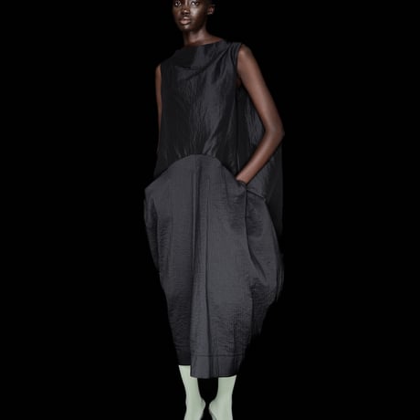 DK30-09-D07／Memory Border Matelassé Sleeveless Dress／1COLOR