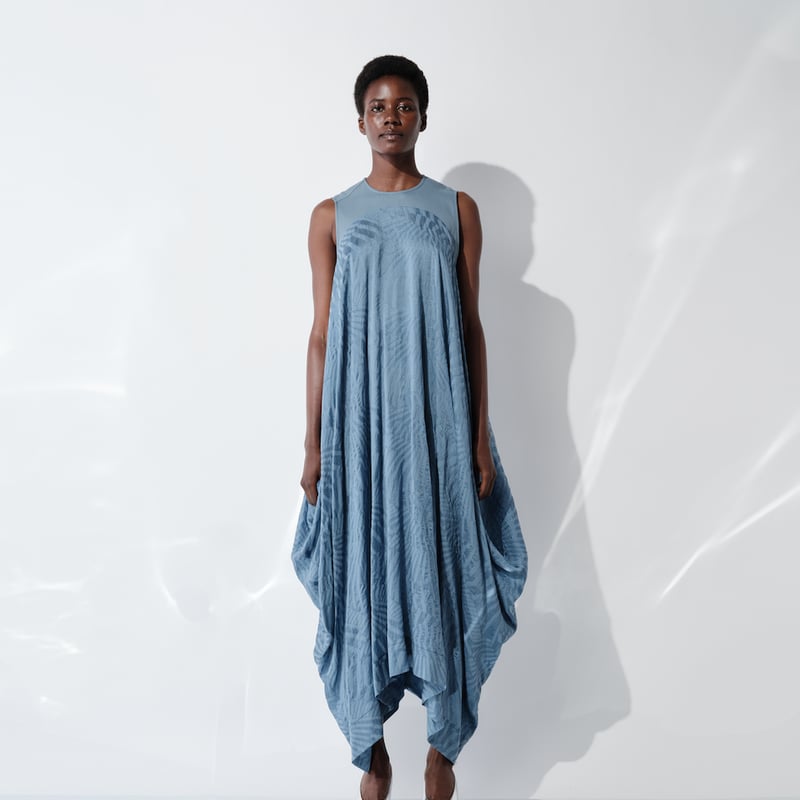 DK29-04-O10／Shadow Wave Jacquard Sleeveless Dre