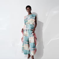 DK29-01-B01／“Hybrid Motion” Print ／ Rayon Cotton Satin Buttoned Blouse／2COLORS