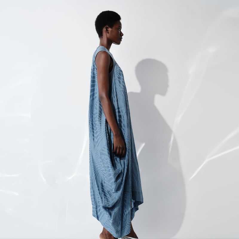 DK29-04-O10／Shadow Wave Jacquard Sleeveless Dre