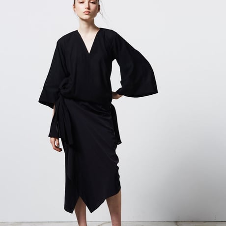 DV-004／“B A S I C S” Stretch Skirt／1COLOR