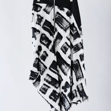 DK29-05-S02／Fringe Cut Jacquard Asymmetric Skirt／2COLORS