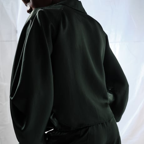 DK29-07-B03／Naia Shiny Tricotine Twisted Blouse／3COLORS