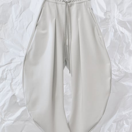 DK28-CS02-P02／Camellia Resilient Ponte Curved Silhouette Pants／2COLORS