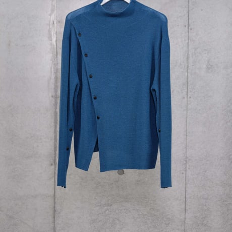 DK30-K02-T05／Wool High-Gauge Knit Asymmetrical Button Top／3COLORS