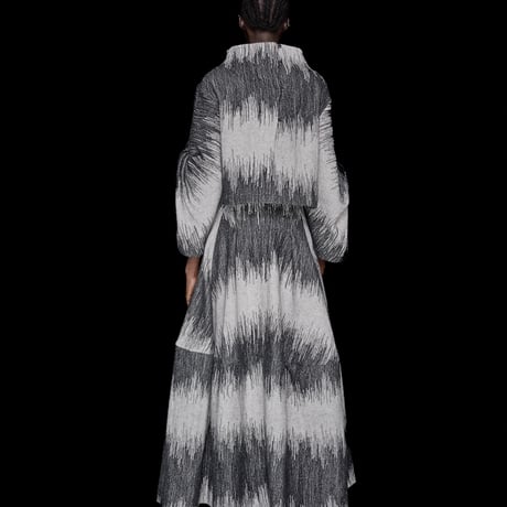 DK30-10-B03／Shadow Drip Wool Needle Punch Twisted Sleeve Blouse／2COLORS