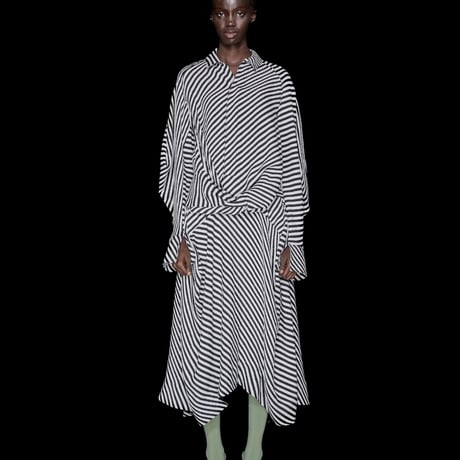 DK30-06-B05／3D Bias Stripe Twisted Blouse／1COLOR