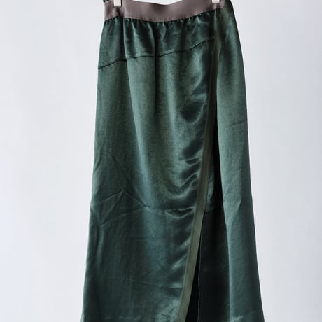 DK29-07-S03／Naia Shiny Tricotine Asymmetric Skirt／3COLORS
