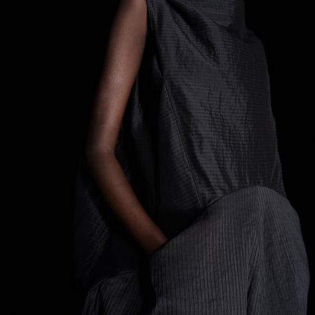 DK30-09-D07／Memory Border Matelassé Sleeveless Dress／1COLOR