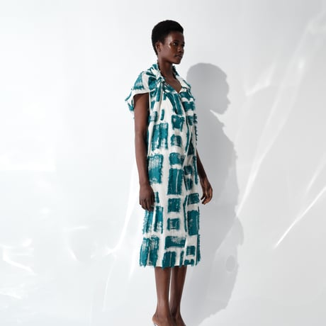 DK29-05-D03／Fringe Cut Jacquard Draped Dress／2COLORS