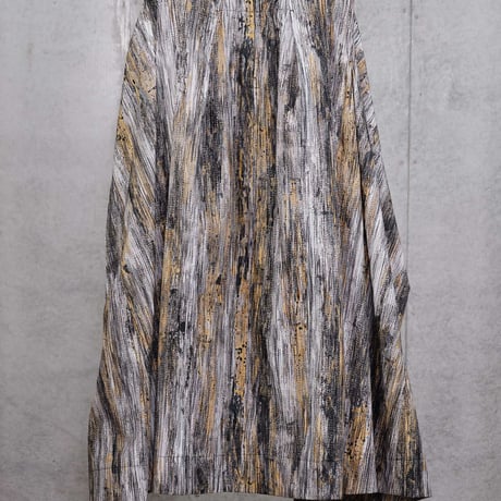 DK30-01-S03／Abstract Print & Embroidery Tucked Long Skirt／1COLOR