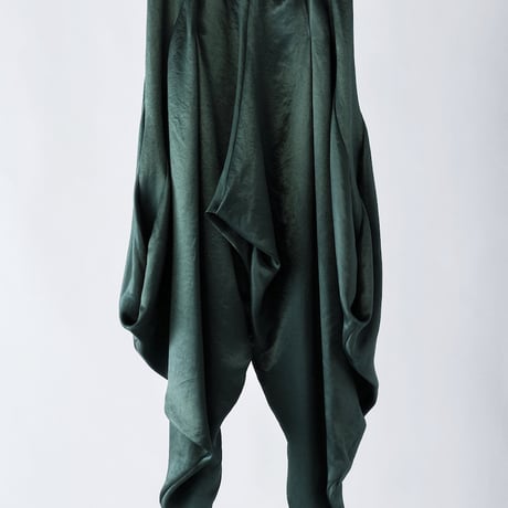DK29-07-P06／Naia Shiny Tricotine Draped Pants／3COLORS