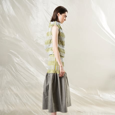 DK27-CS05-T05／High-Twist Double Jacquard High Neck Top／2COLORS