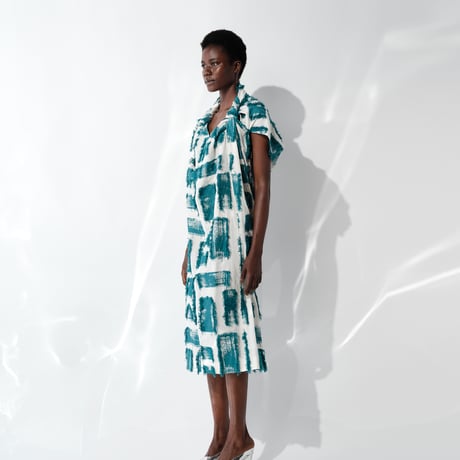 DK29-05-D03／Fringe Cut Jacquard Draped Dress／2COLORS