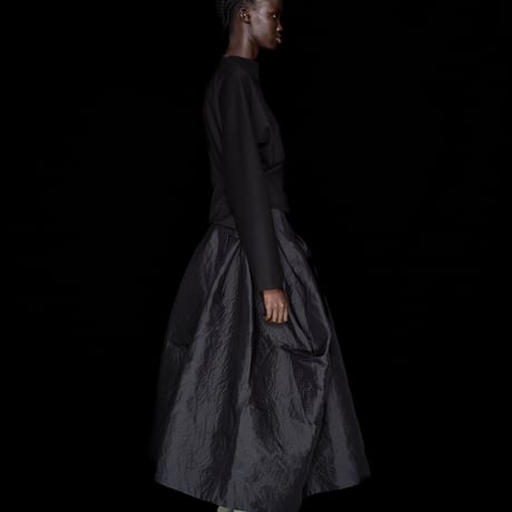 DK30-09-S03／Memory Border Matelassé Tucked Long Skirt／1COLOR